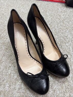 Coach Black Leather Bow Cap-Toe Heels